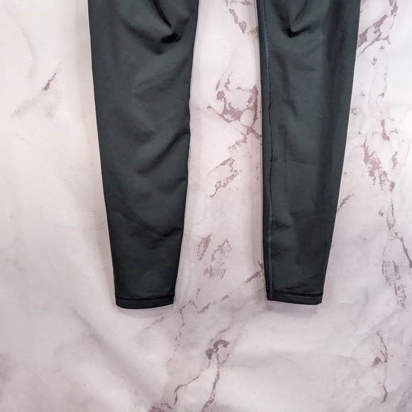 Everlane Leggings Size Small The Perform Legging Pine Green Regular 28 ReNew - Picture 10 of 12